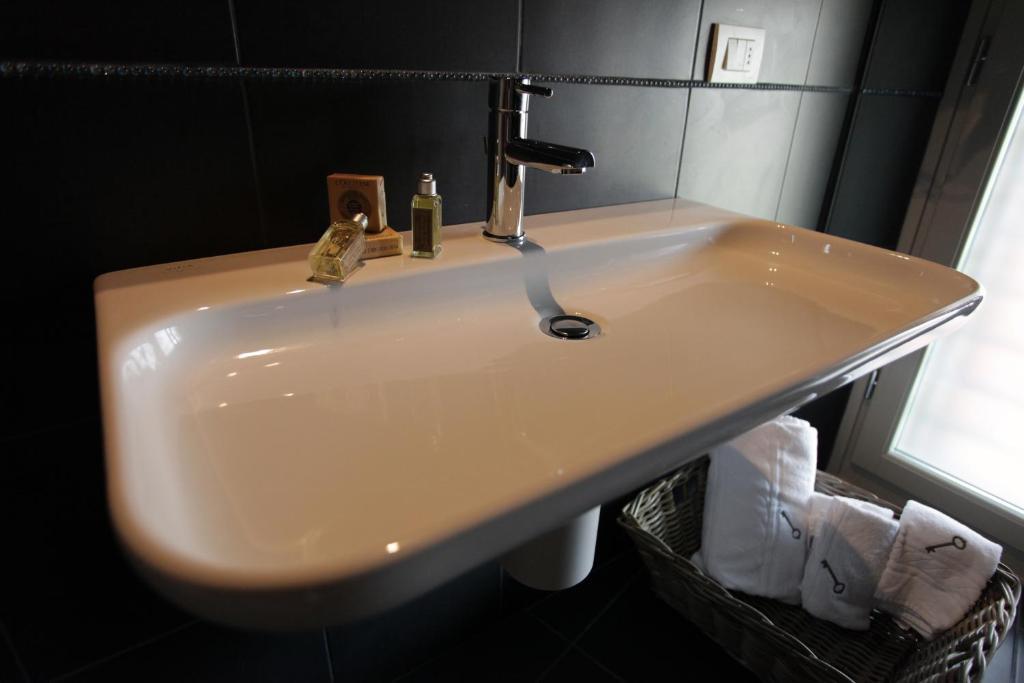 Hotel Al Vecchio Tram 3*